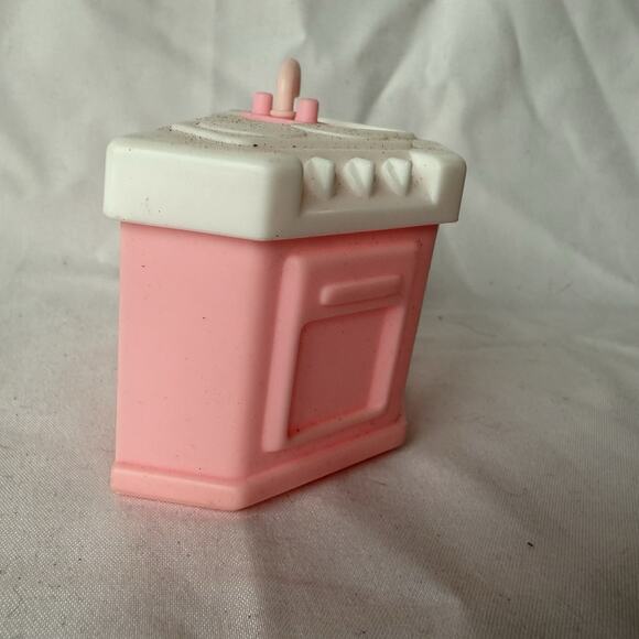Vintage Barbie Dollhouse Kitchen Sink Stove Counter Pink Plastic Furniture Piece - Picture 3 of 4